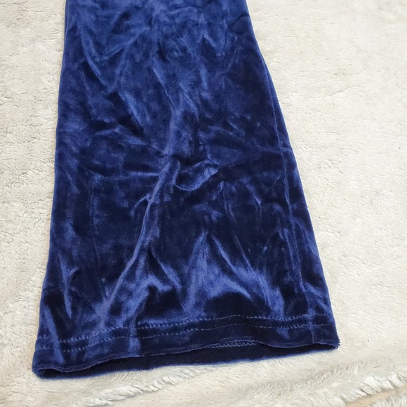 Witchy - Picture 2 of 9